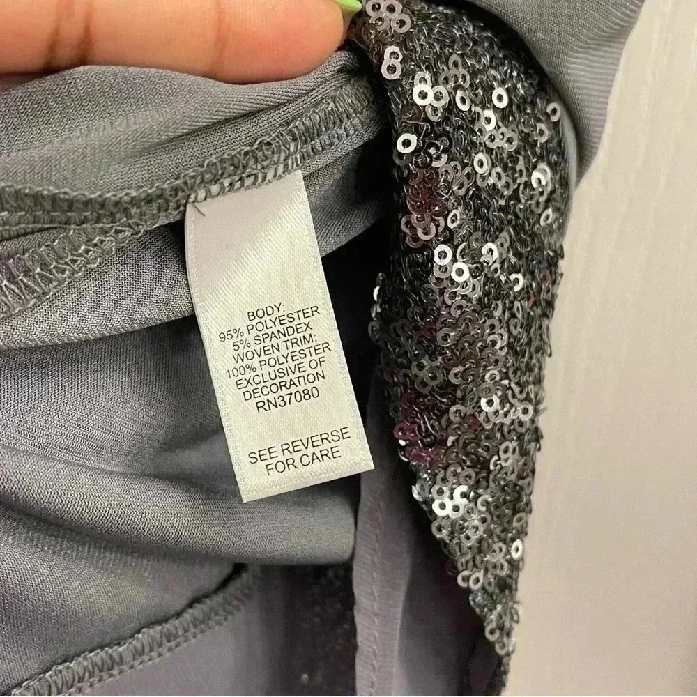 Long Sleeve Blouse With Sequins Detailing At The Bottom - Picture 4 of 7